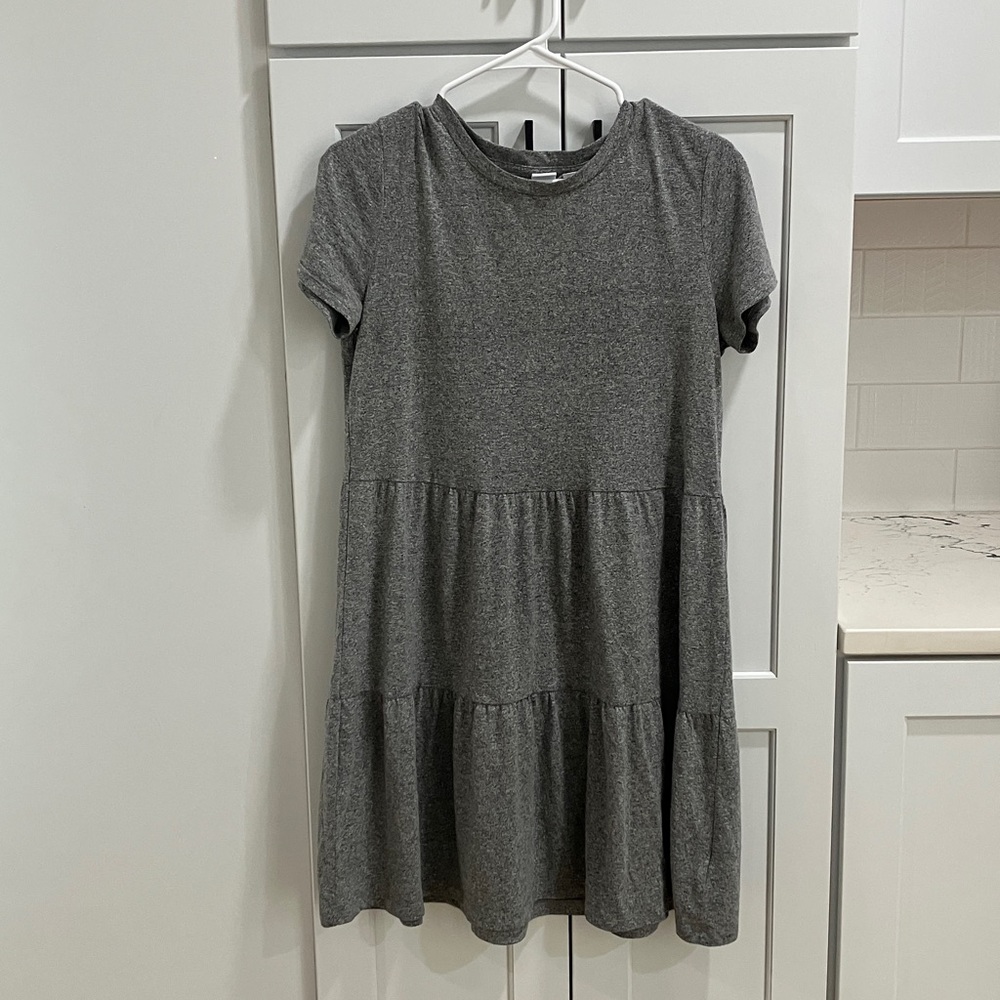 Gap Women’s Gray Tiered Casual Neutral Babydoll Short Sleeve Mini Length Dress